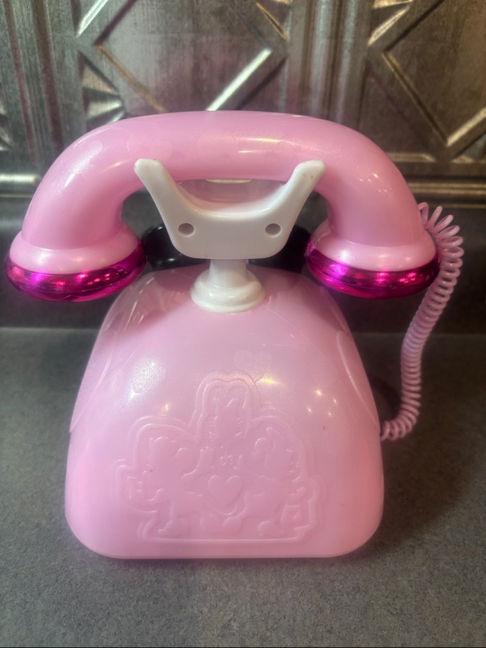 Minnie Mouse Phone - Picture 2 of 3